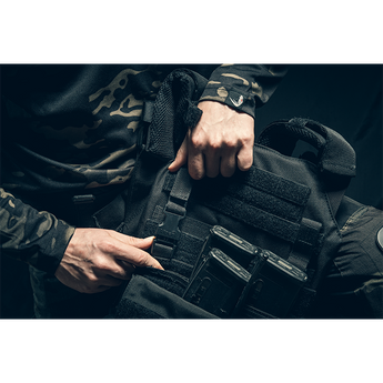 Plate Carrier, tactical vest per militari, sportivi e giocatori di softair