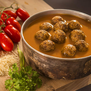 Meatballs with basmati and tomato sauce